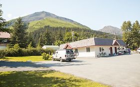 Trailhead Lodging Seward